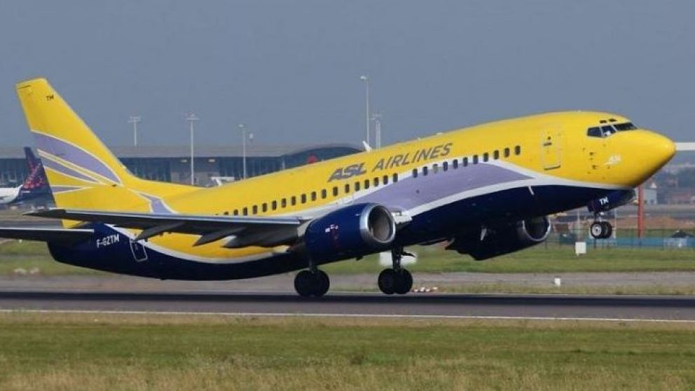 Los 150 pasajeros del avión quedaron varados hasta que se descartó el virus.