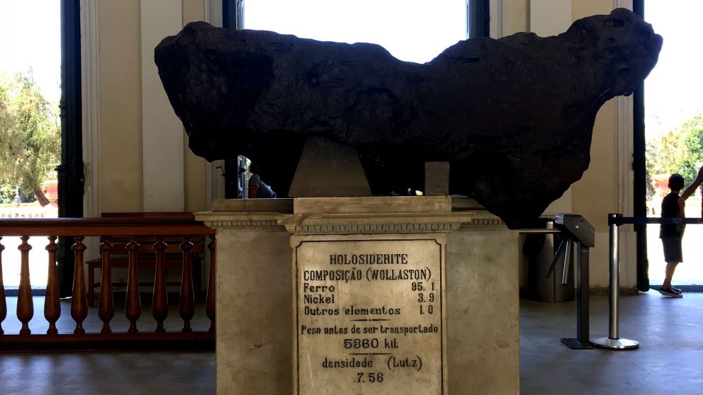 El meteorito Bendego, de más de cinco toneladas de peso no se salvó.