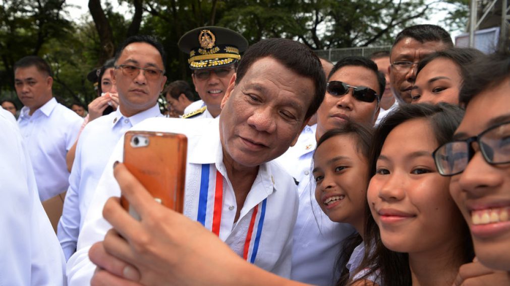 El mandatario filipino volvi� a mostrar su lado machista y fue reprobado.