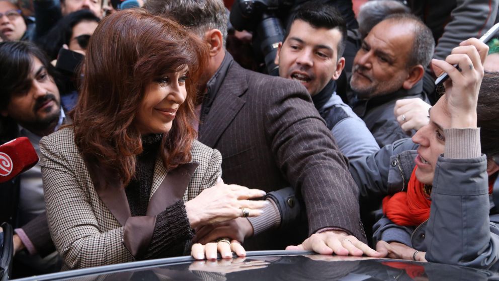 Cristina en una de sus tantas visitas a Comodoro Py (archivo).