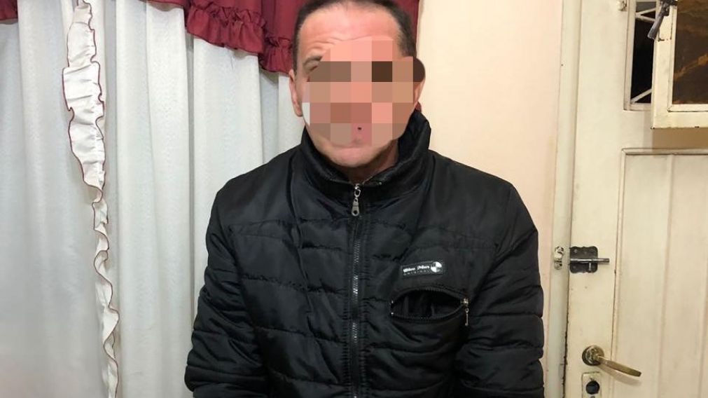 Antes de irse del domicilio desordenó toda la casa.