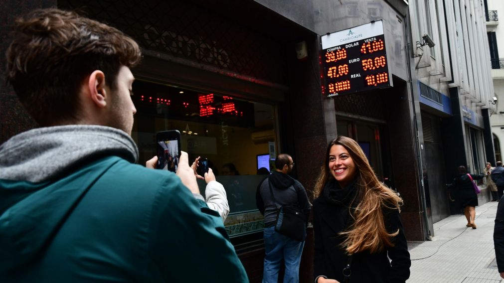 Imágenes de un día negro para el mercado argentino (Jonatan Moreno-Diario Crónica).