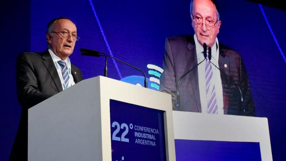 Miguel Acevedo pidió medidas urgentes para reactivar la economía.