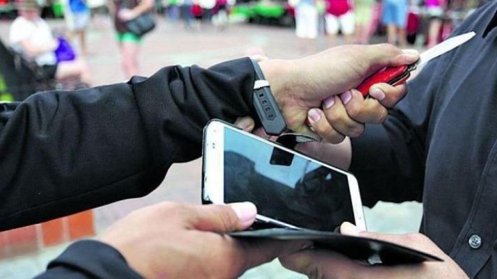 Antes de comprar un celular usado, se deberá comprobar que no esté bloqueado. (Imagen ilustrativa).