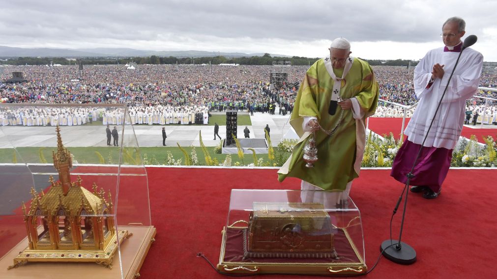En el Phoenix Park de Dublín, el Bergoglio se despidió ante una multitud.