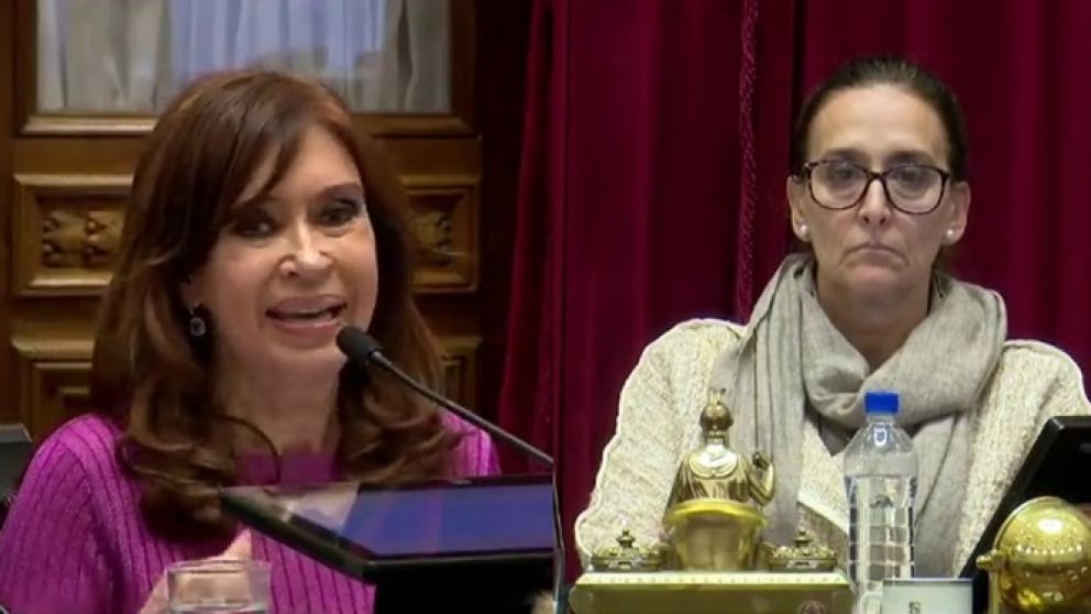 Cristina y Gabriela se suelen enfrentarán en el Senado.