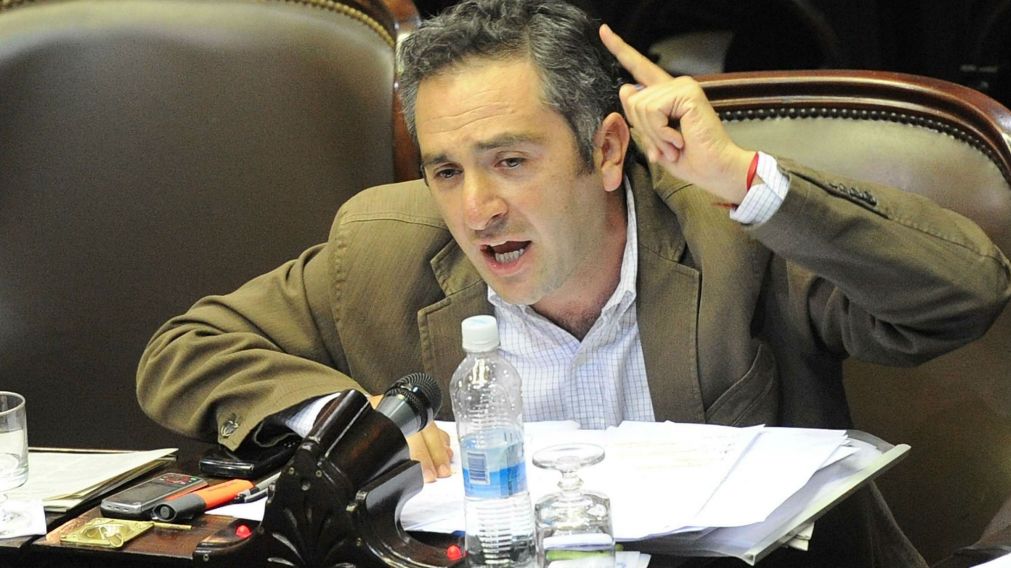 El secretario general de La Cámpora afirma que el Gobierno no quiere hablar de los problemas de Argentina.