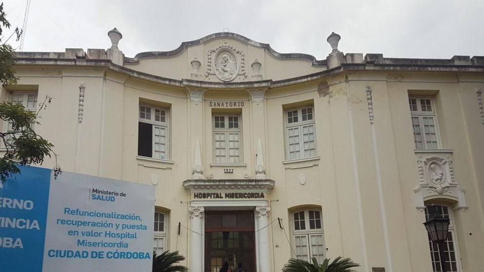 El bebé continúa internado en neonatología pero en buen estado.