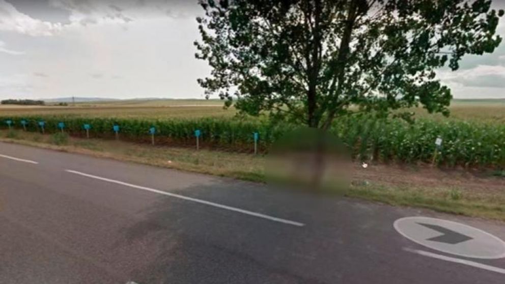 El muchacho se desilusionó al ver a su novia en el mapa.