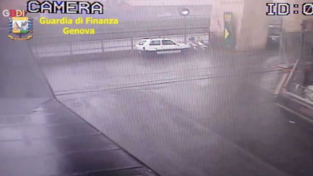 Las nuevas imágenes que circulan sobre la caída del puente. (Captura de video)