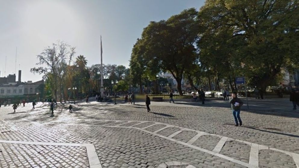 Violento crimen de un ladrón que participó de un robo. Lo acribillaron y le patearon la cabeza.