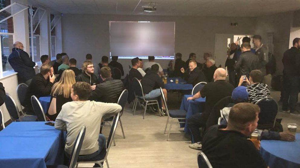 Un momento de conmoción entre los simpatizantes.