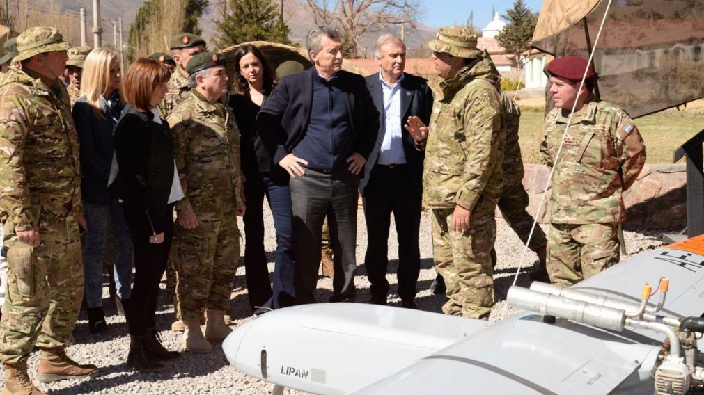 El presidente en el primer despliegue las Fuerzas Armadas en la frontera.