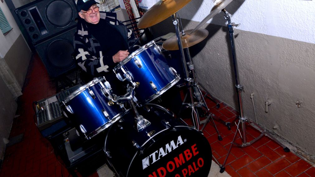 Milo Melo le puso ritmo a la tarde con su batería.