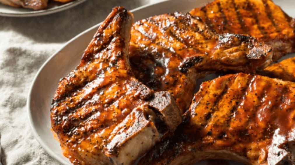 Un corte económico que se transforma en la estrella de la parrilla, conquistando a todos con su sabor y jugosidad.