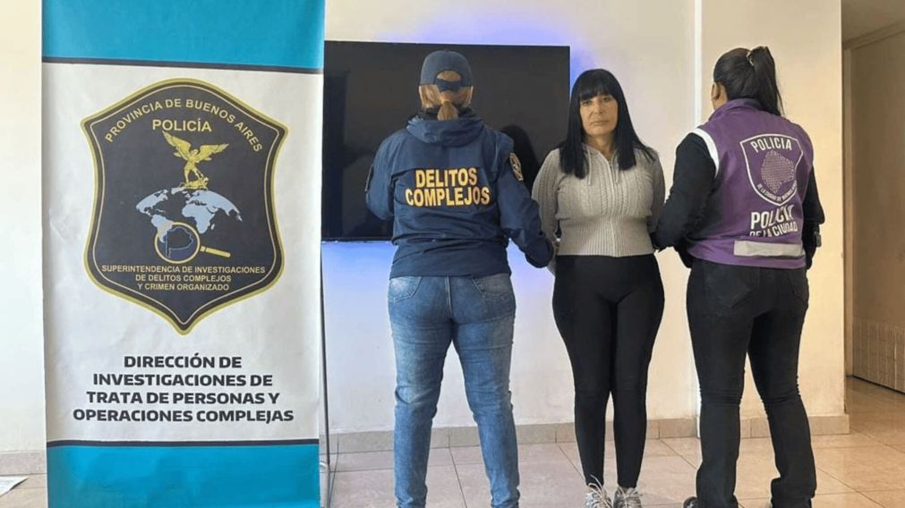 La Polic�a detuvo a Elizabeth Rodrigo, madre la vedette Ayel�n Paleo.
