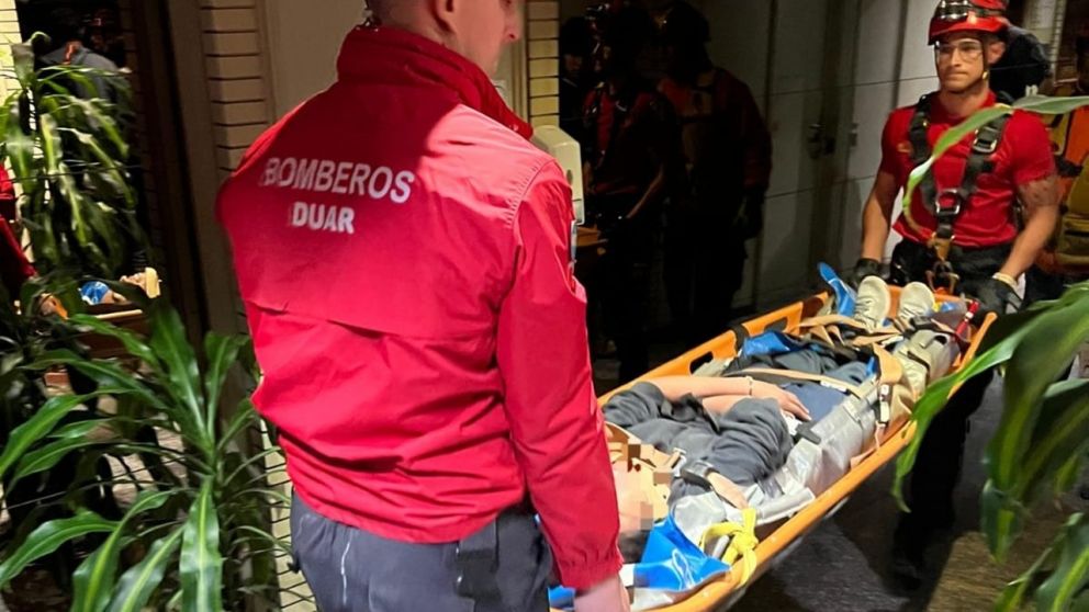 Una mujer intentaba rescatar a su gato y cayó desde un tercer piso (Policía de Córdoba).