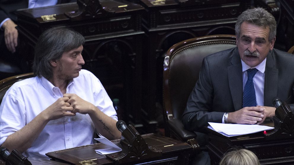 Los diputados Máximo Kirchner y Agustín Rossi.