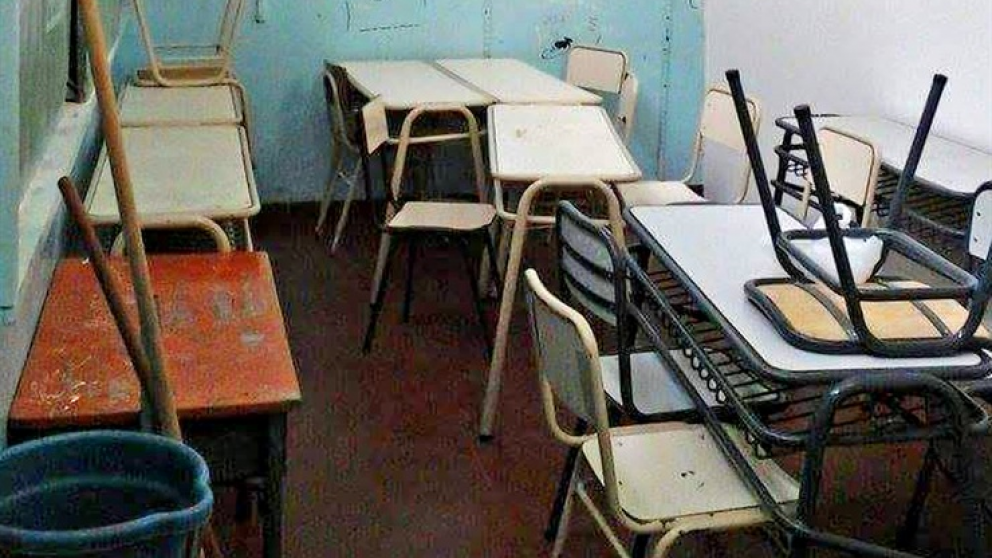 800 alumnos en riesgo por escape de gas en otra escuela