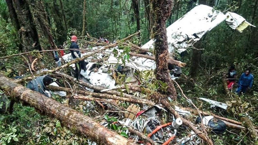 Investigan las causas del accidente del vuelo privado.