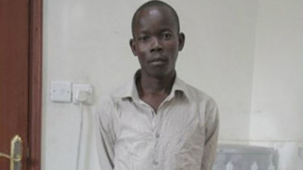 Horace Owiti Opiyo tiene 20 años y fue operado de Elefantiasis genital.