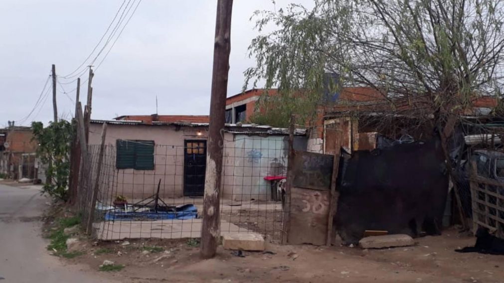 Buscan a piba de 17 por asesinar a su novio de un cuchillazo