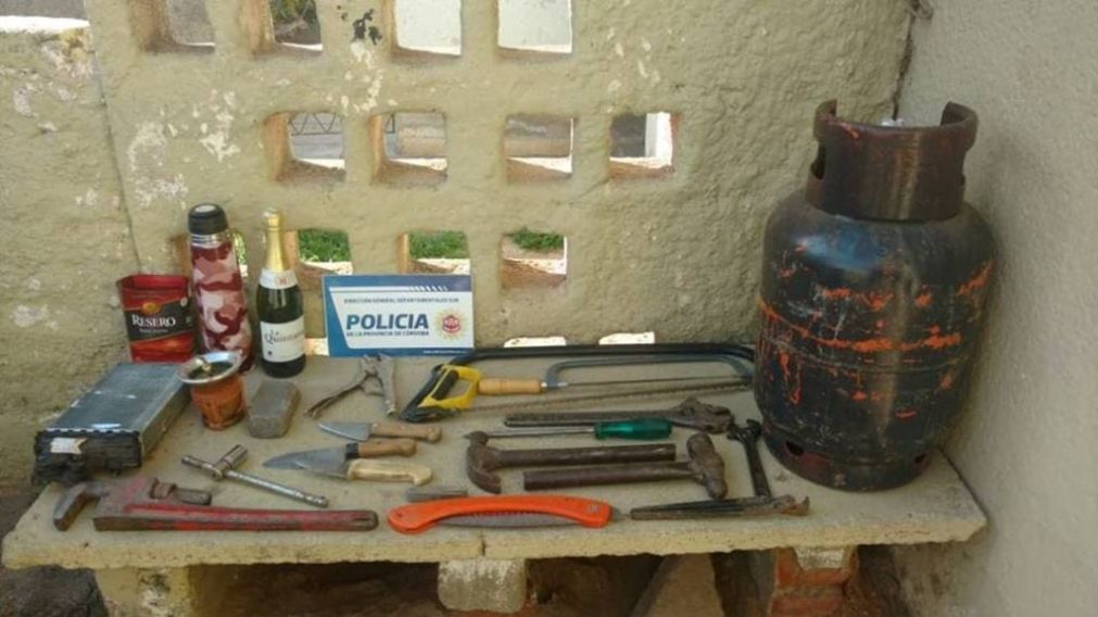 Lo robado y luego recuperado por la policía.