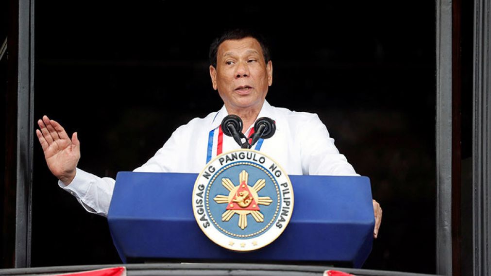 Duterte prometi� perseguir de por vida a polic�as que hayan estado en relaci�n con narcos.