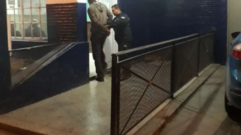 Este es el autor del crimen, quien está a disposición del fiscal Ariel Rivas.