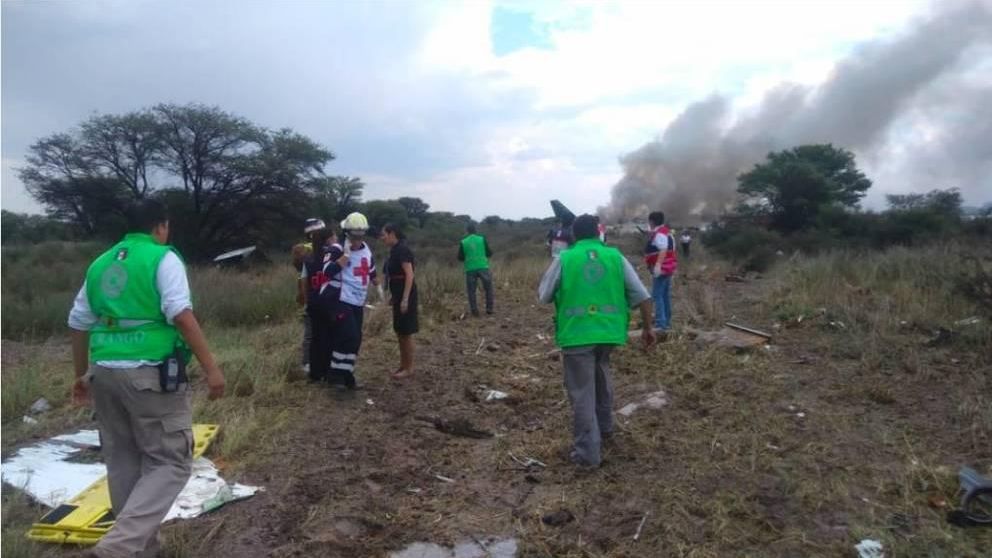 Milagro en México: cayó avión con más de 100 personas y no murió nadie