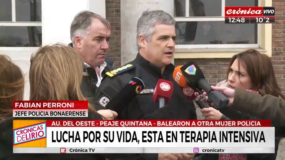 El jefe de la bonaerense visitó a la mujer policía en el Hospital Posadas.