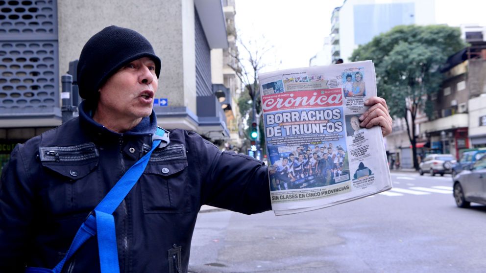 Lo escuchan los kiosqueros: "¿Me das Crónica?"