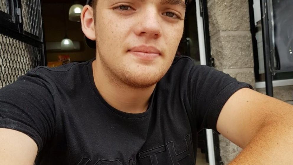 El afectado continúa internado en el hospital porteño.