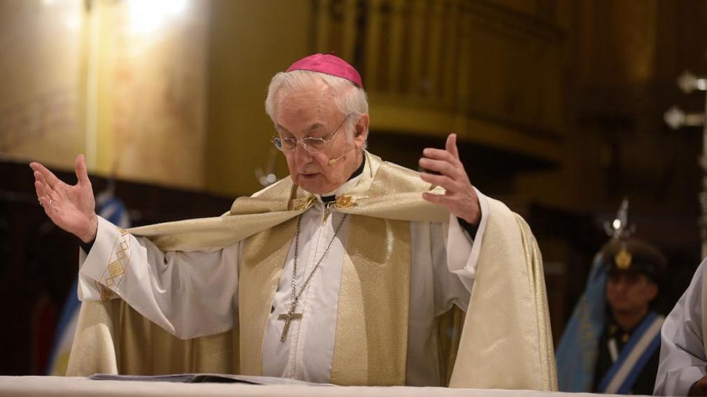 El obispo Carlos Ñañez hizo público el descontento de la iglesia por la ley de interrupción del embarazado.