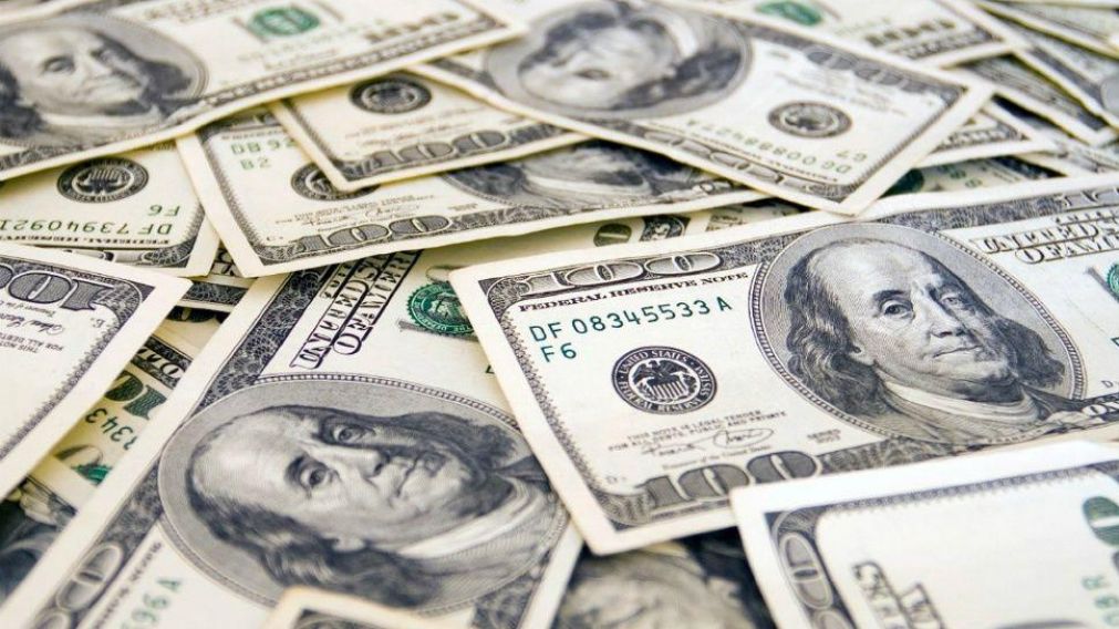 Dujovne está en Washington, negociando con el FMI.