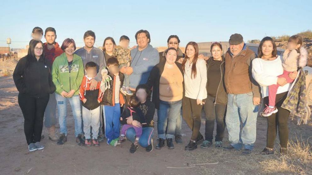 Los Machanique Gil. No pierden las esperanzas por Alexis. (Gentileza lmneuquen.com)