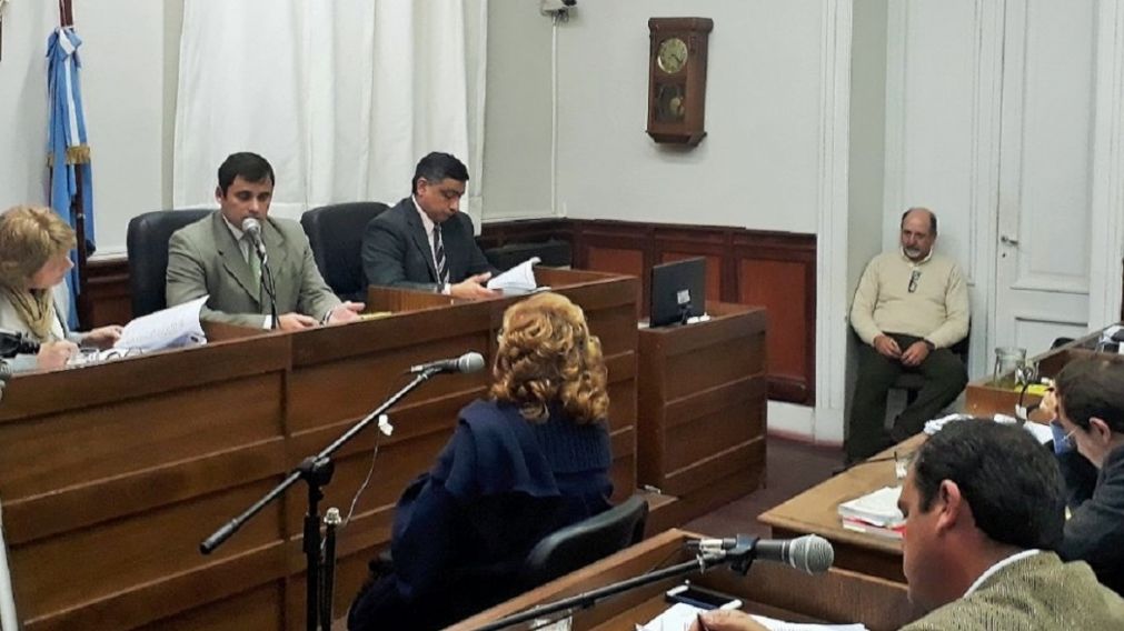 La profesional de la salud mental, testigo de la defensa, a juicio.