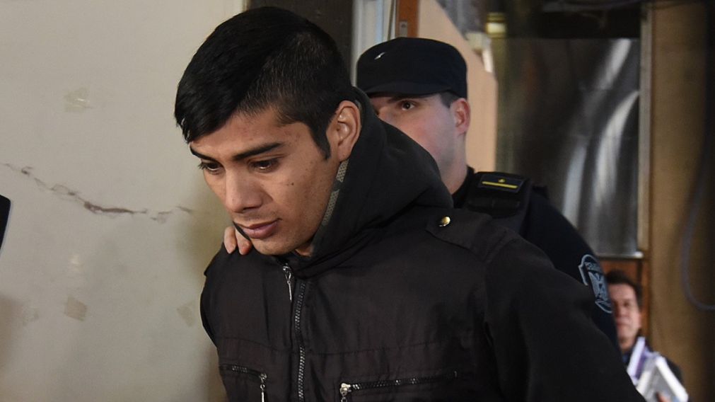 Ledesma es trasladado a los tribunales, donde se le leyeron las imputaciones.