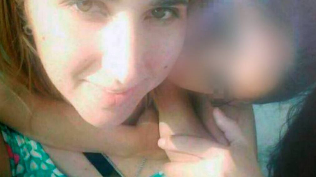 Verónica solía juntar dinero para costear los traslados de su hija.