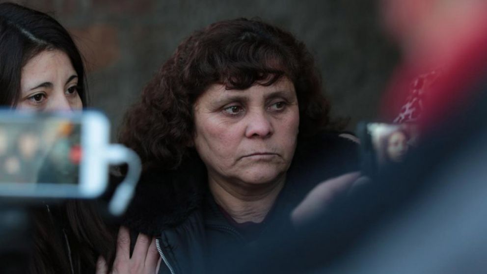 Nora, la madre del único detenido por el triple crimen de Maipú (mdzol.com).