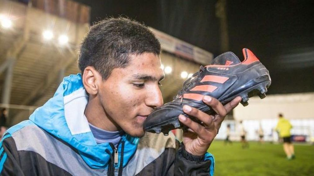 La reacción del joven se hizo viral en las redes sociales. (Gentileza ElTribuno.com)