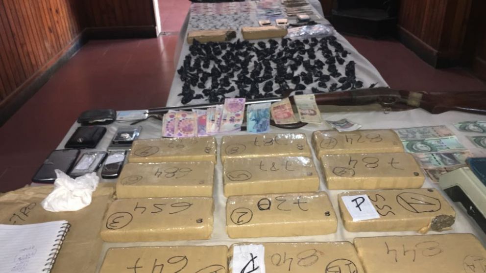 Este secuestró la policía de la casa del jefe narco.