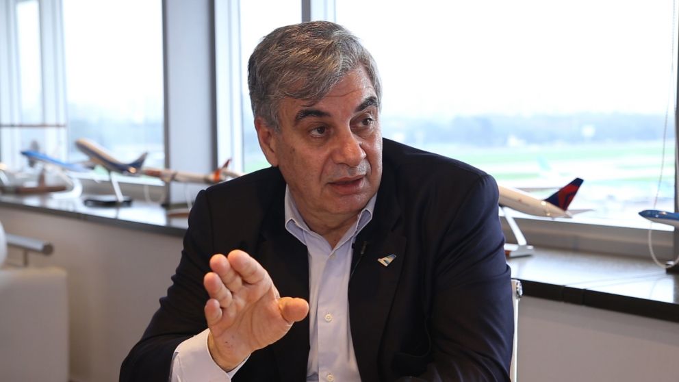 Mario Dell Acqua defendió a los vuelos Low Cost y atacó a la APLA.