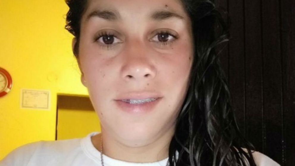 Misterio por mujer policía que apareció muerta de un tiro en su cama