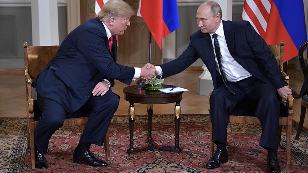 Donald Trump y Vladimir Putin durante su hist�rico encuentro en Helsinki.