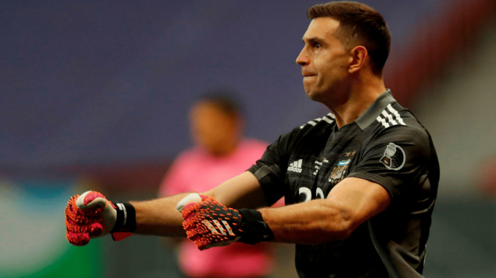 Dibu Martínez, en la mira de un grande de Europa: por qué la Selección Argentina es clave para su salida del Aston Villa