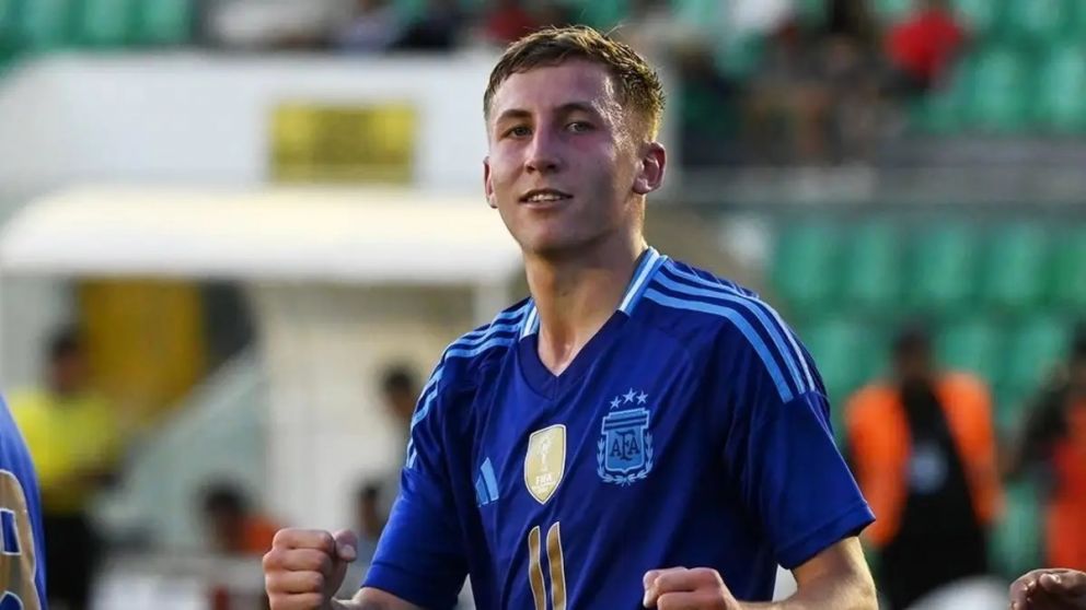 River se lo perdió: Panathinaikos presentó a Santino Andino con guiños a Maradona y Messi