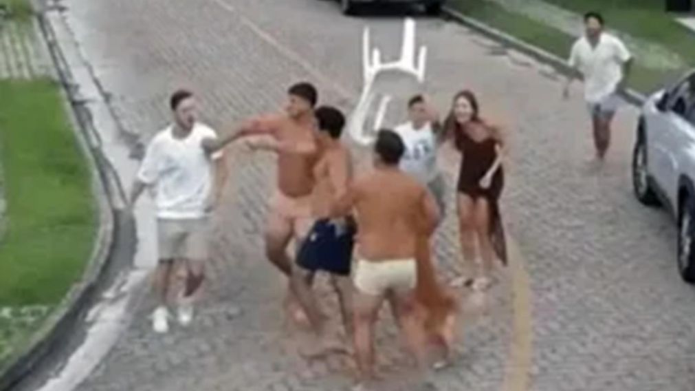 Tres jugadores argentinos de Fortaleza protagonizaron un escándalo en Año Nuevo: las imágenes