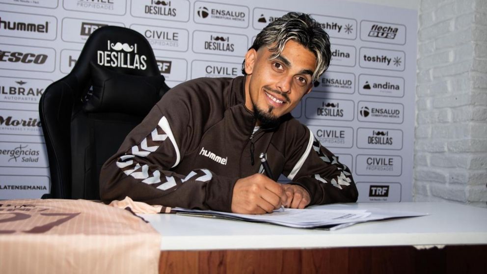 Ronaldo Mart�nez, el goleador de Platense, se acerca a otro equipo del f�tbol argentino