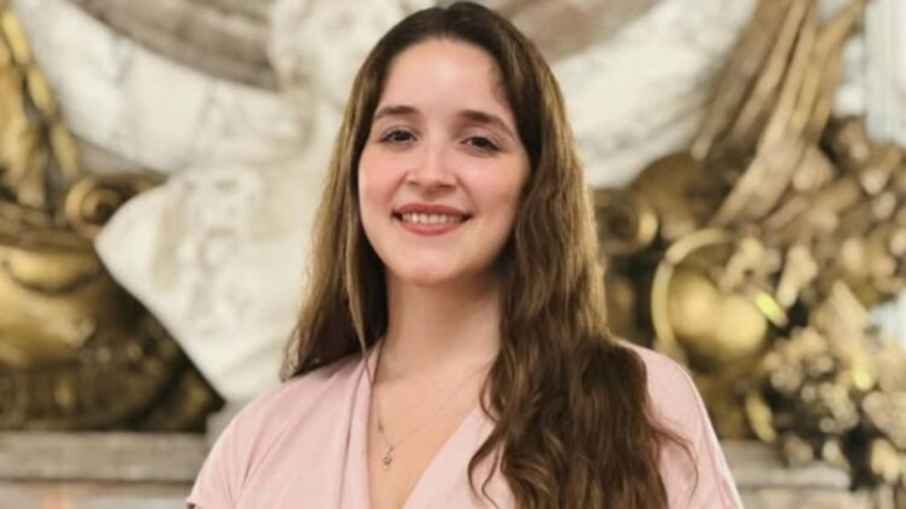 Es conocida por ser la autora de un proyecto de ley que busca la derogación de la Ley de Interrupción Voluntaria del Embarazo (IVE).